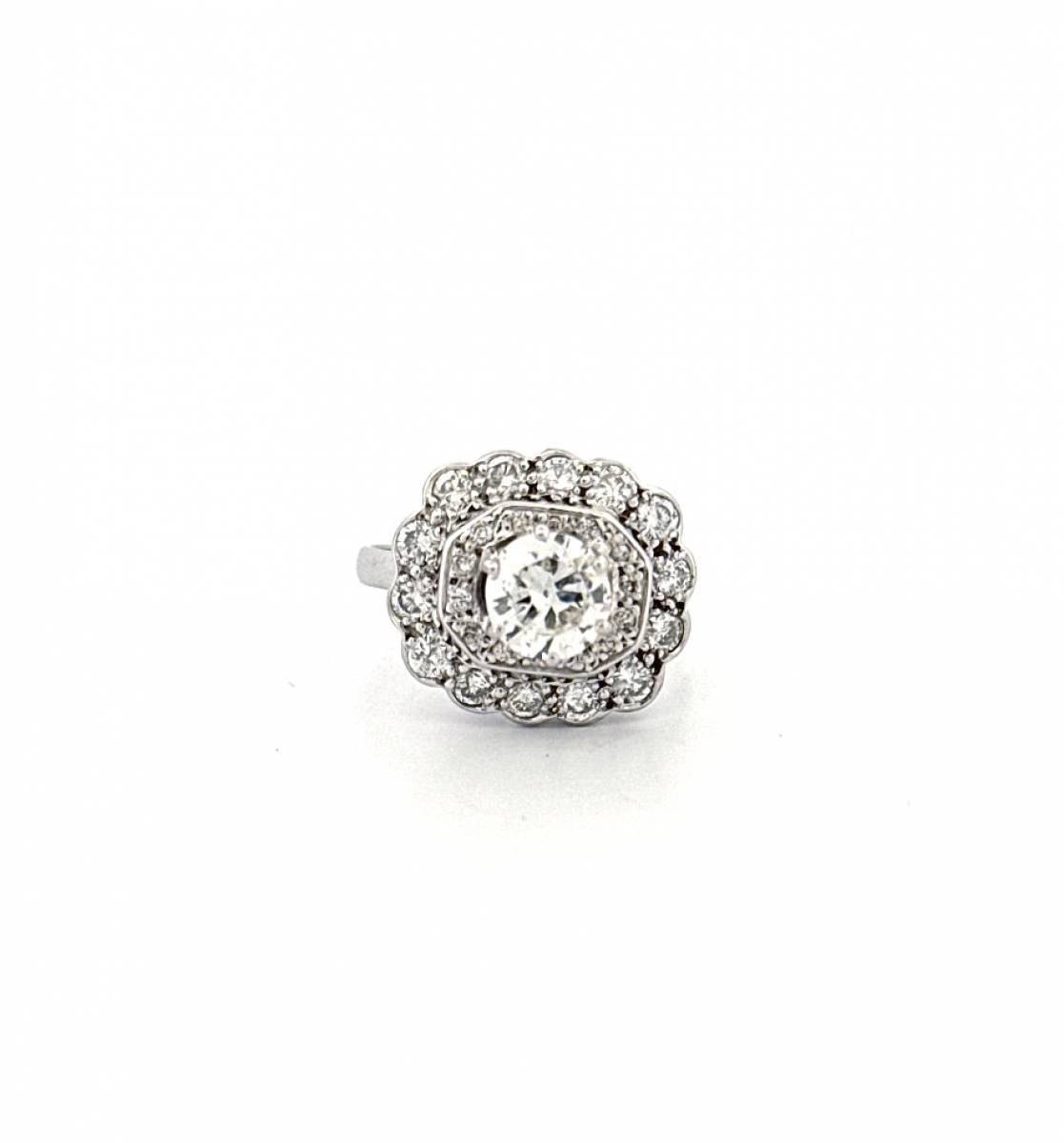 Bague coussin diamant 2.43 carats – Or Ligne Bijouterie sur le Bassin d’Arcachon