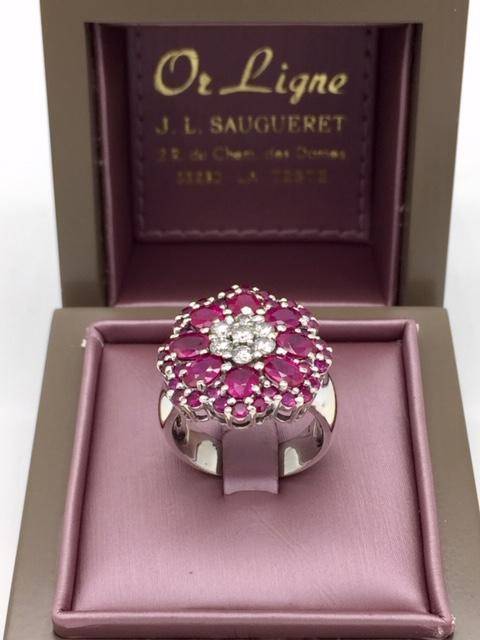 Bague forme fleur or blanc 750/1000ème rubis et diamants occasion Or Ligne La Teste Bassin d'Arcachon