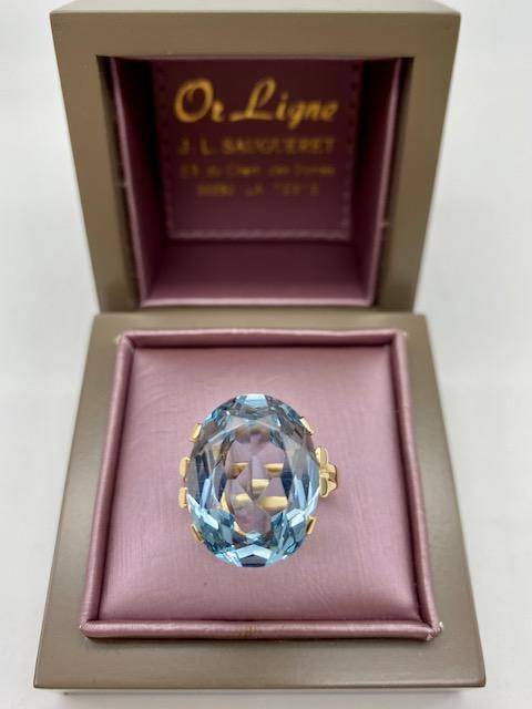 Bague en or 750/1000ème avec topaze bleue ovale de 14 carats en dépôt vente chez la bijouterie Or Ligne à la Teste près de Bordeaux