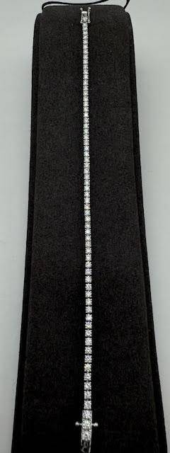 Éclat Intemporel : Bracelet Tennis en Or Blanc et Diamants chez Or Ligne à La Teste de Buch près de Bordeaux