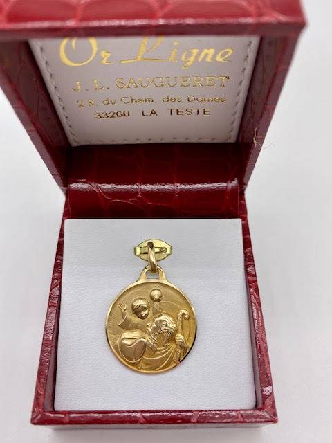 Médaille en or 750/1000ème St Christophe signée AUGIS en dépôt vente chez la bijouterie Or Ligne à La Teste près de Bordeaux