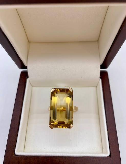 La Citrine : Un Rayon de Soleil dans Votre Collection de Bijoux chez Or Ligne à La Teste de Buch en Gironde