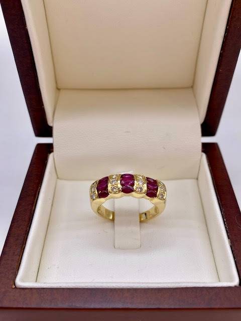 Passion Éternelle : Bague Rubis avec Diamants chez Or Ligne