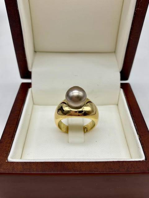 Éclat et Élégance: La Bague en Or avec Perle de Tahiti de Bijouterie Or Ligne en Gironde